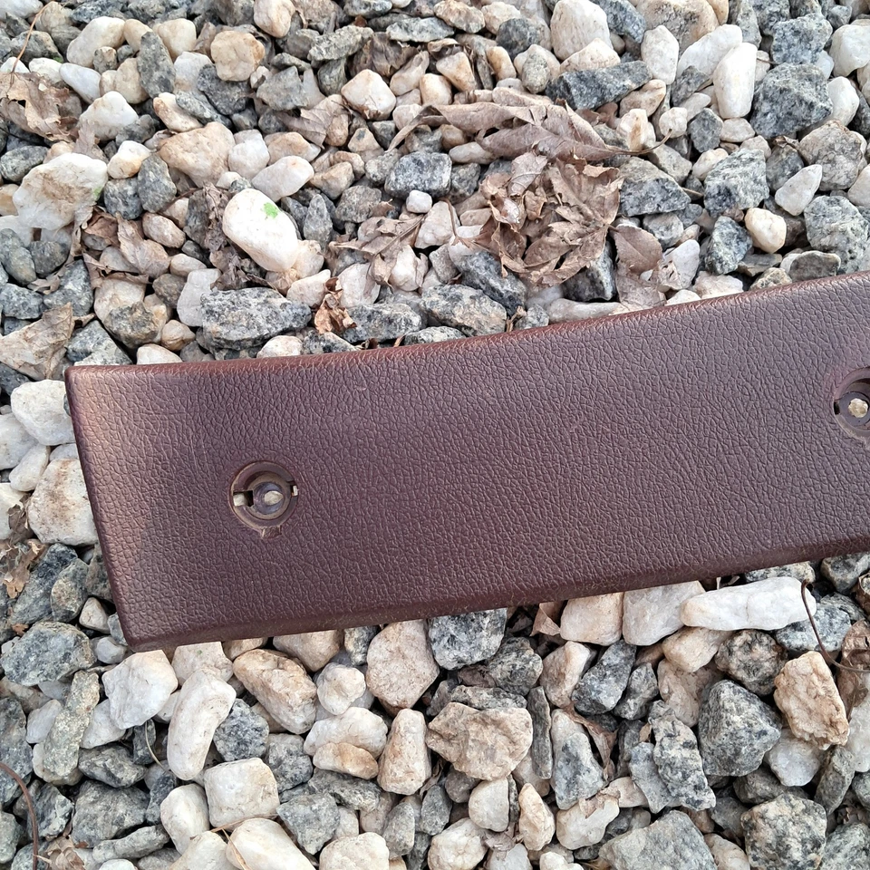 Tapa de la cubierta del maletero 87-91 Toyota Camry WAGON 58387-32010 FABRICANTE DE EQUIPOS ORIGINALES Foto 2 de 4