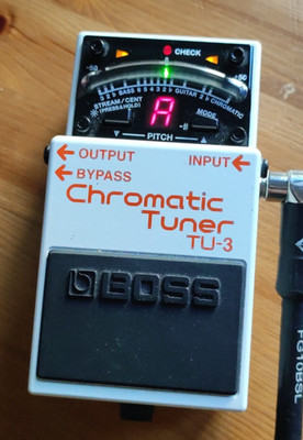 Boss TU-3 Chromatic Tuner Stimmgerät für E-Gitarre & Bass