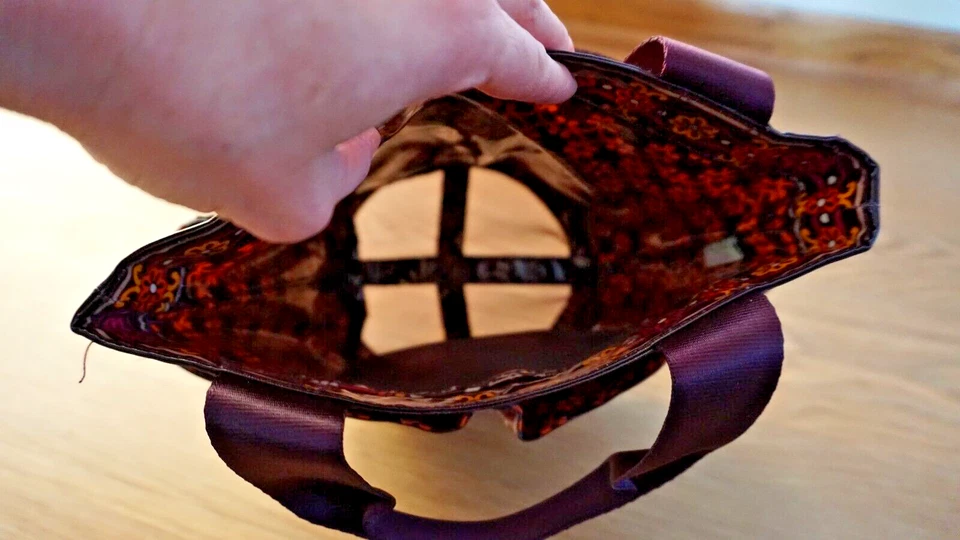 BOLSO DE JARDINERO/CARRITO DE PLAYA DE VINILO VERA BRADLEY Foto 3 de 4