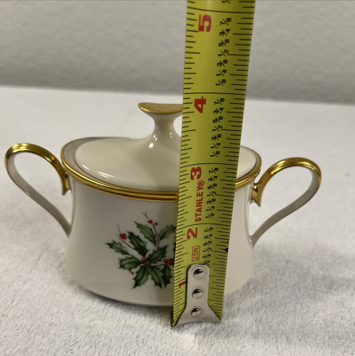 Zuccheriera Lenox Holiday China con coperchio Made in USA agrifoglio e bacche - Foto 15 di 15