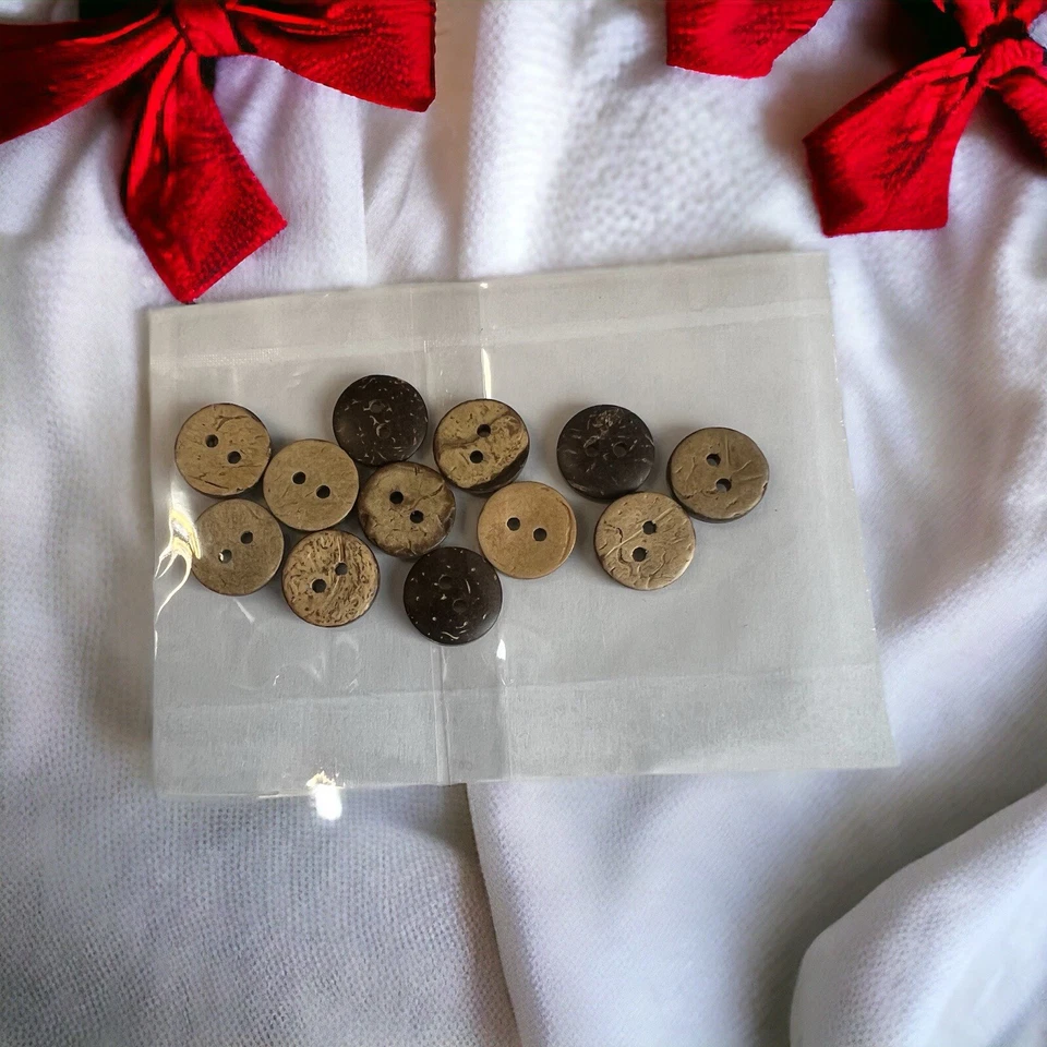 20mm Medium Natural Coconut Shell Buttons 2 Hole Brown Sewing Knitting Adult - Image 4 of 4