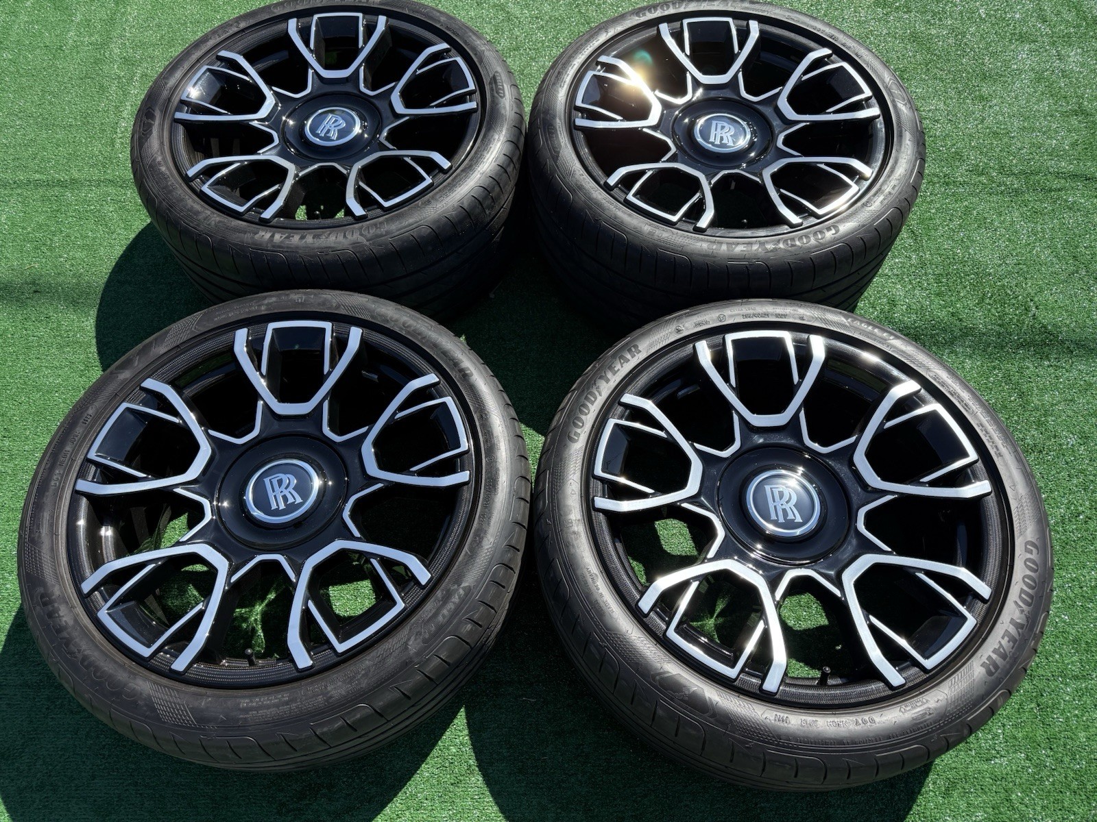 CARBON FIBER ROLLS ROYCE WHEELS GHOST OEM FACTORY ULTRA RARE FACTORY SET 4