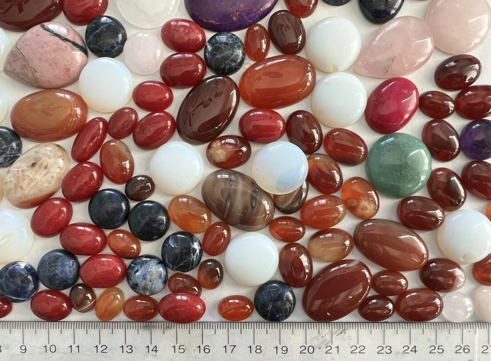 Lote de 100 piezas 1485 cts cornalina, rubí, calcedonia, cuarzo, sodalita etc cabujón Foto 3 de 4