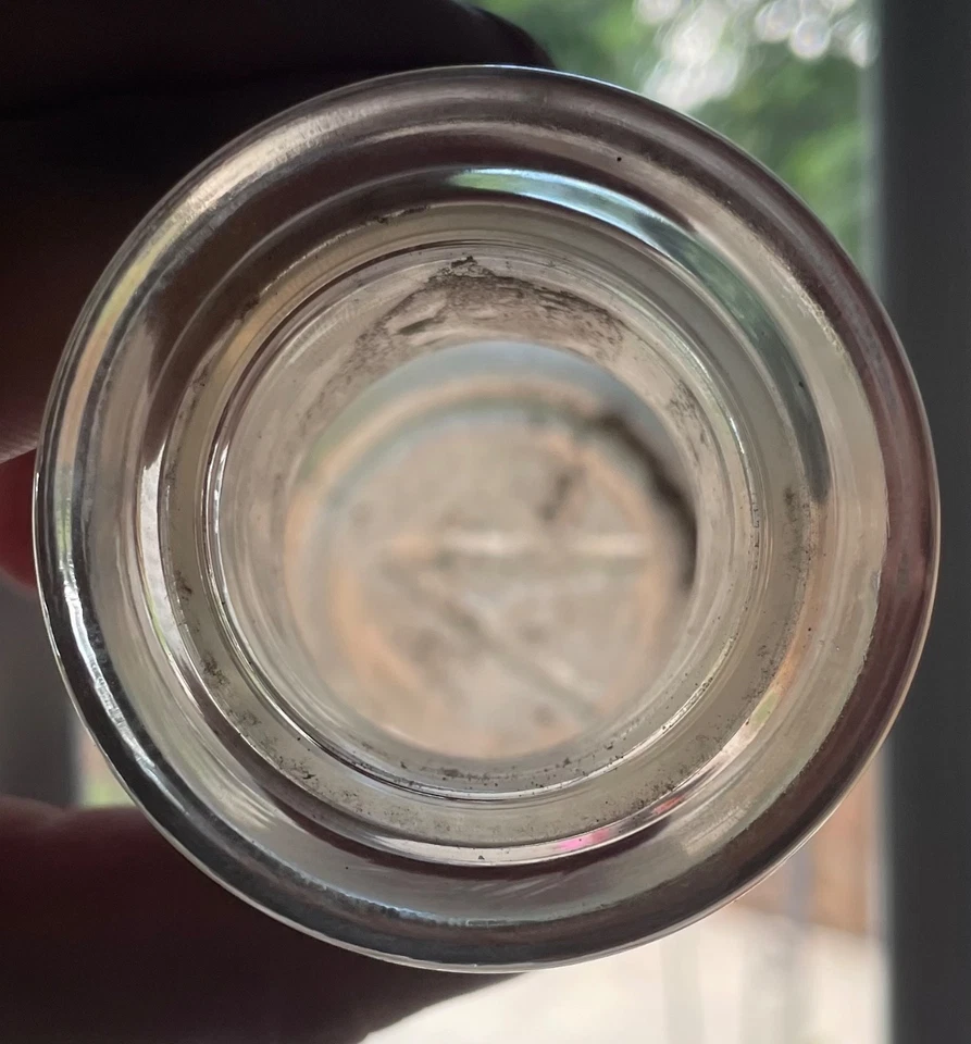 MI Kalamazoo Mich Michigan Anton Varga Dairy Pint Dairy Milk Bottle - Image 3 of 4