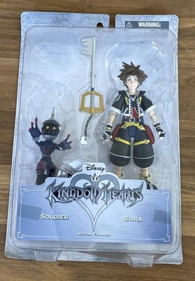 フィギィアセットsora様 Kingdom Hearts Soldier and Valor Form Sora Action Figure GameStop