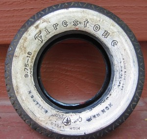 VINTAGE FIRESTONE NON SKID BALOON TIRE ASHTRAY 9.75 - 18