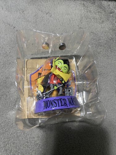 Hallmark Keepsake 2010 Monster Mash Magic Sound Halloween Ornament - Picture 7 of 9