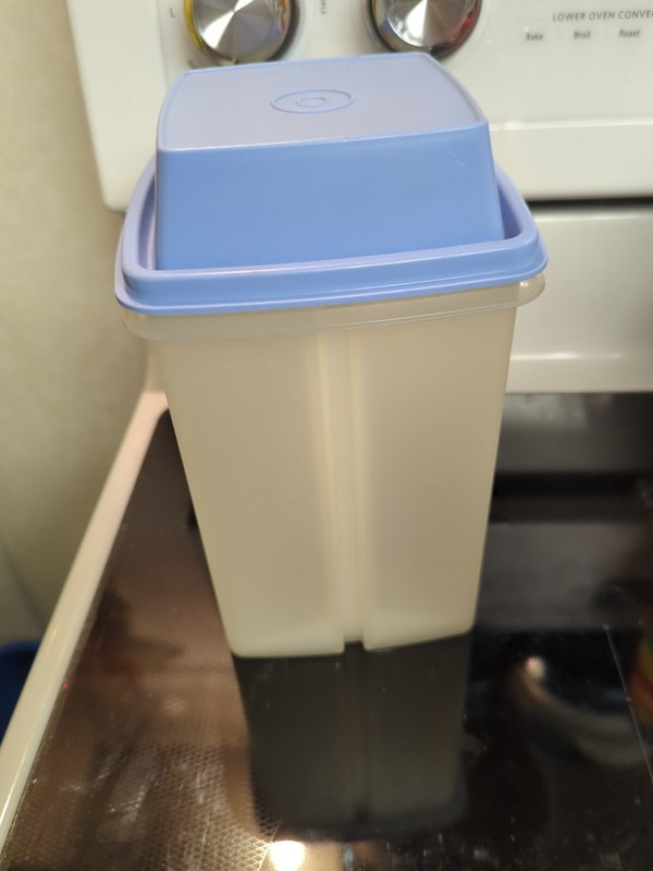 Tupperware Pickle Keeper Pick-a-Deli Container Set 1560-4 Blue 3 Pcs