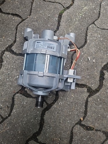 Waschmaschine BAUKNECHT AM 8F4  Motor Nidec  16003290701/W11033710