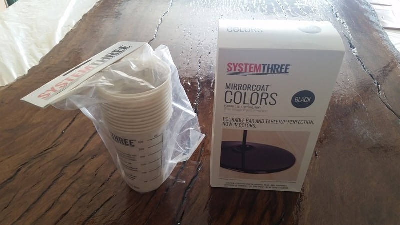 System Three Mirrorcoat black - 1.5 pint epoxy and 12 oz mixing cups