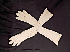 Vtg Woman's Leather Kid Opera Length 3 button 21.5" XS 3" Across Palm Gloves