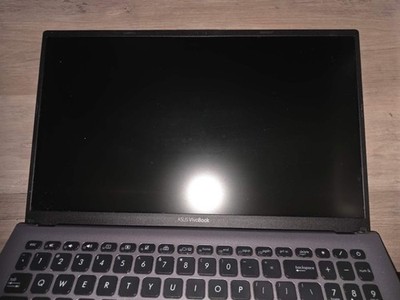 asus f512J laptop - Intel Core i3 - 4GB RAM - 128GB SSD - No Powercord