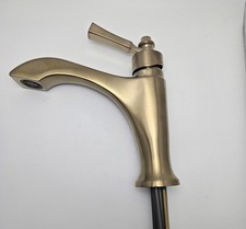 DELTA 556-CZMPU-DST Dorval Single Handle Bathroom Faucet, Champagne Bronze