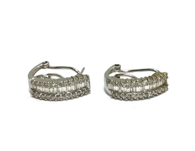 (MA3) Ladies 14k White Gold 4.3g Diamond 0.75TCW Huggie Hoop Earrings - Image 2 of 4