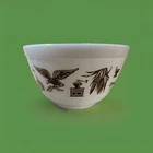 Vintage PYREX Early American White Round Mixing Bowl #401  1-1/2 pt.