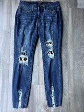 Judy Blue Women  s 9/29 Distressed Leopard Patch Skinny Fit Raw Hem Jeans