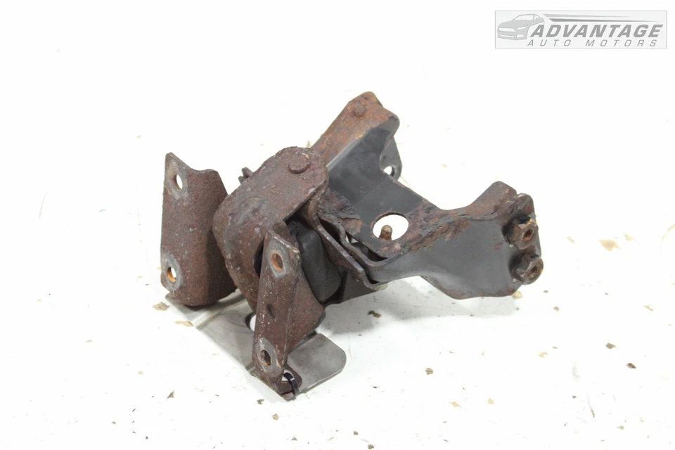 2003-2007 HUMMER H2 6.0L FRONT RIGHT SIDE ENGINE MOTOR MOUNT SUPPORT BRACKET OEM - Image 4 of 4