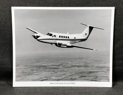 Original 8x10 Beechcraft Super King Air B200 Aircraft Plane Photo Aviation #1