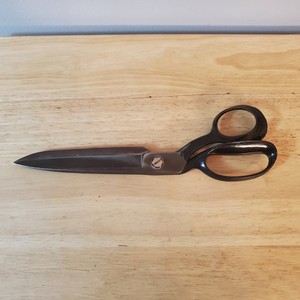 Vintage Wiss Like 6 Inch Metal Scissors