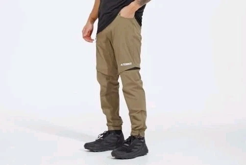 adidas mens Terrex Utiltas Zip-Off Hiking Pants Size XL 'Olive Strata' IQ3505
Opens in a new window