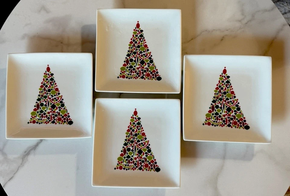 Juego de 4 platos de aperitivo de árbol de Navidad de caja y barril de 6" 2011 Foto 3 de 4