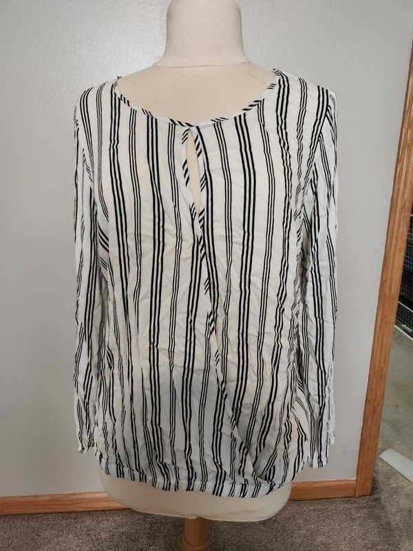 Torrid Women's Long Sleeve Blouse Size 1 Black And Ivory