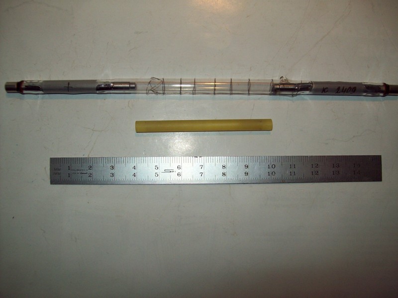 Set of Nd:YAG laser rod 5 x 60 mm, yellow, and matching size Xe flashlamp