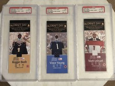 Reggie Bush Rookie Cards and Autograph Memorabilia Guide 18