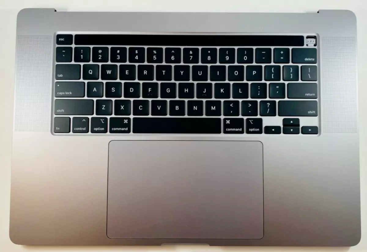 Apple MacBook Pro 16 Apple MacBook Pro 16
