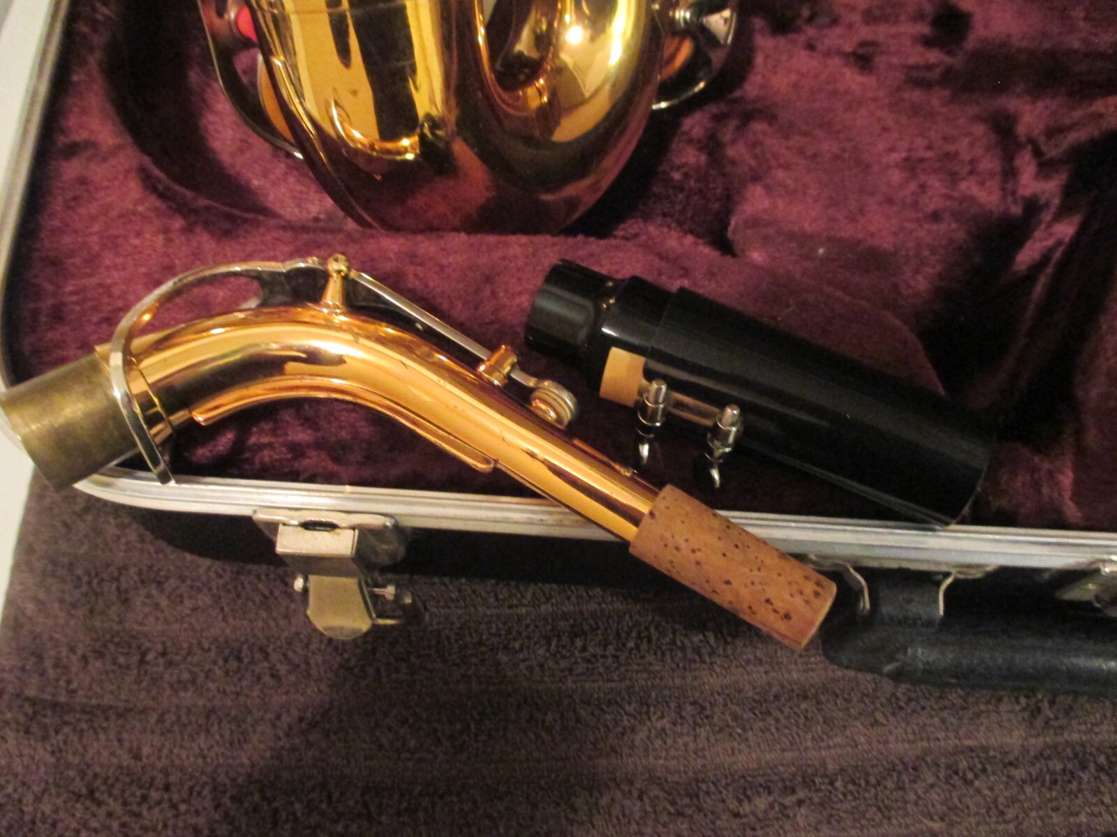 Vintage KING 660 Alto Saxophone with Hard Case, Strap and Mouthpiece