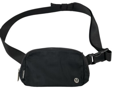 Lululemon Everywhere Belt Bag Black- O/S Waist Bag EUC