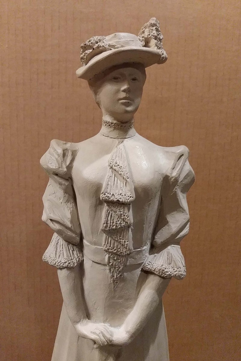 Austin Productions Victorian 1981 Rare 19 in Statue Figure
