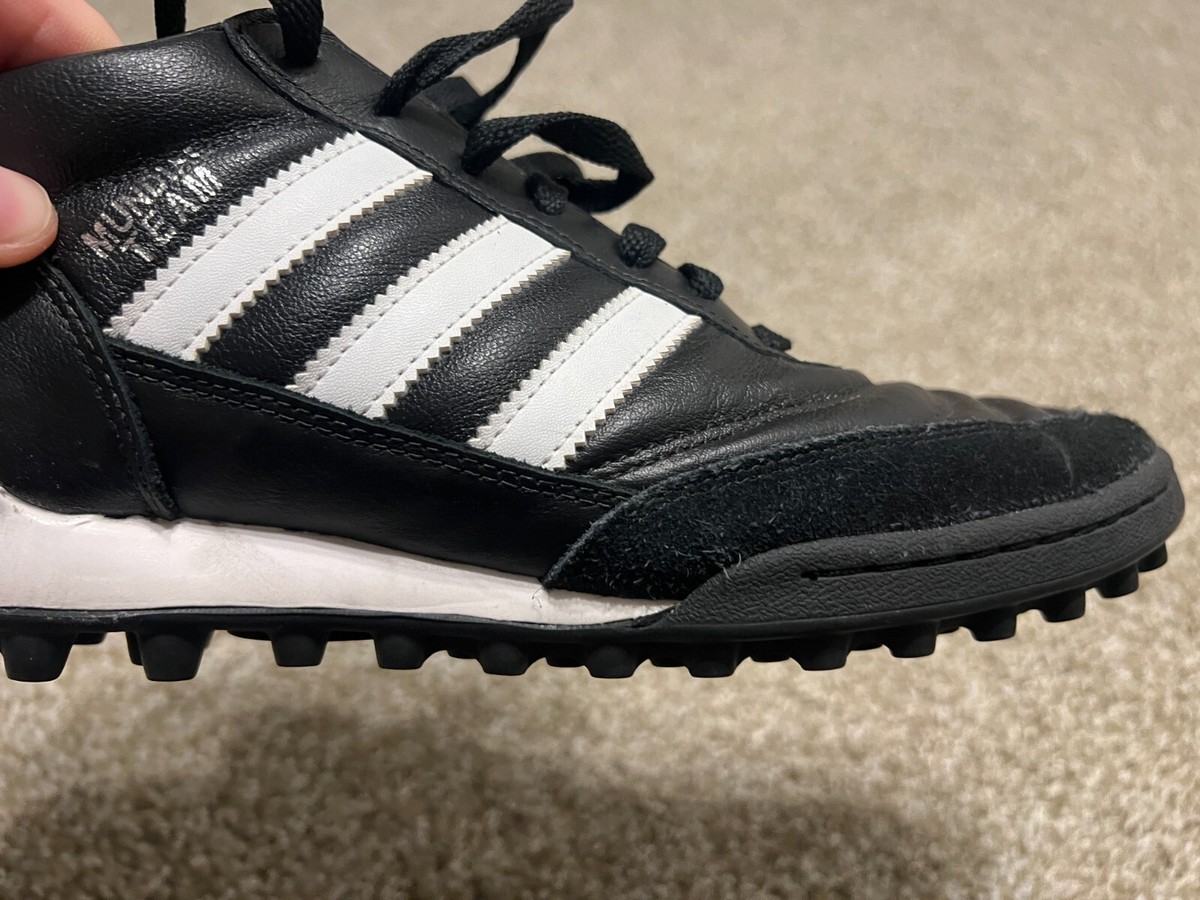 adidas Mundial Team 黒/白　26.5(実質27.0) Amazon.com | Adidas Mundial Team Mens Soccer Shoe 8.5 Black