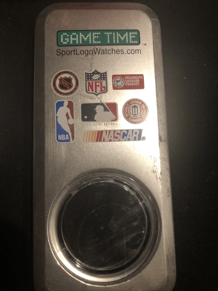 Vintage 2005 Dale Earnhardt Jr NASCAR Womens Watch With A Leather Strap - Image 2 of 2