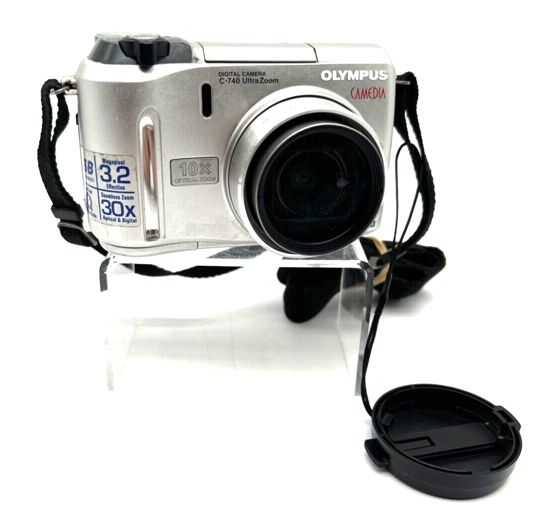 Olympus CAMEDIA C-740 Ultra Zoom 3.2MP Digital Camera Silver