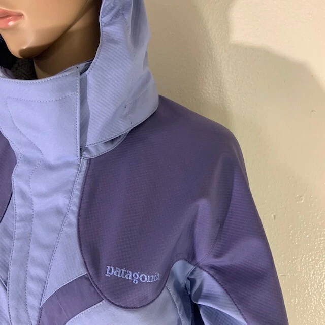 Casaco regulador Patagonia RARO branco fumaça com capuz feminino roxo pequeno P - Imagem 2 de 4