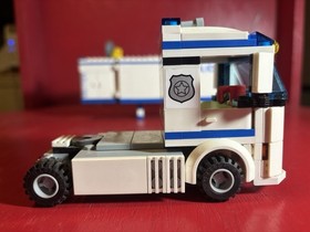 LEGO CITY: Mobile Police Unit (60044) Vehicle Only.