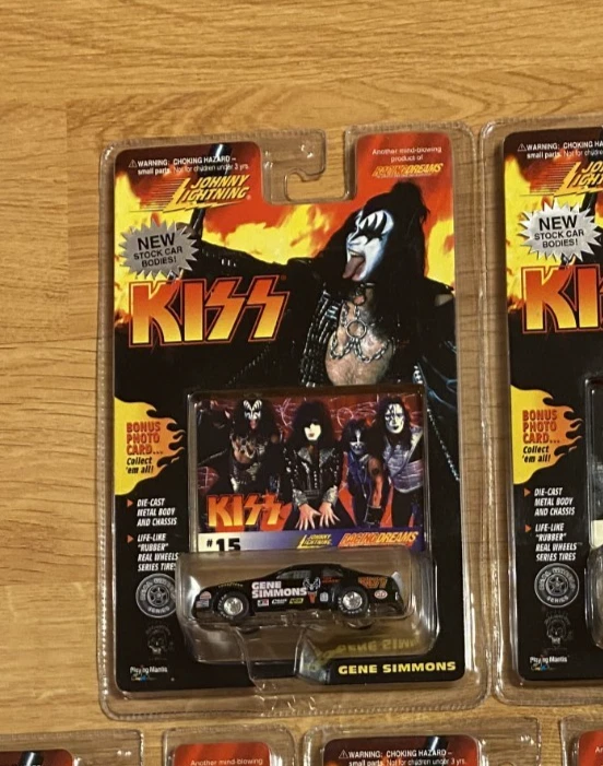 Johnny Lightning KISS Gene Simmons Racing Dreams Cars #15,29,32,36,48 LOTE 5 NUEVOS Foto 3 de 4