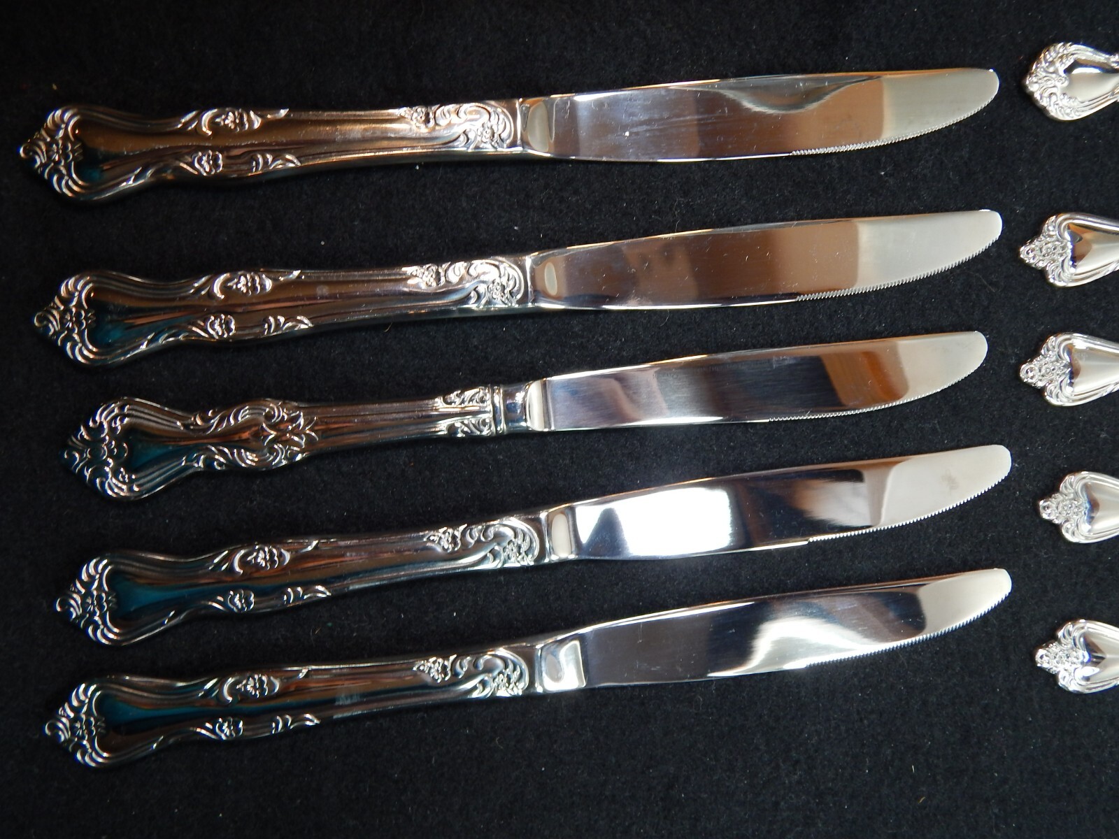 Reed & Barton Heritage Mint Stainless steel flatware Spoons & Knives 10