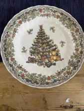 2 Queens Myott Seasons Greetings Salad Desert Plates EUC