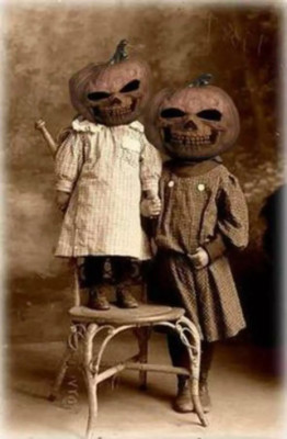 Odd Creepy Unique Halloween Photo High Quality Metal Fridge Magnet 2.7x4 8166