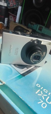 Canon IXUS 70 7.1MP Digital Camera Perfect Working Order 