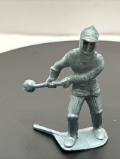 VINTAGE 1960's S KNIGHTS 2.25" PLASTIC MEDIEVAL FIGURES