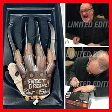 ROBERT ENGLUND SIGNED A Nightmare on Elm Street Freddy Metal Glove - COA & PIC
