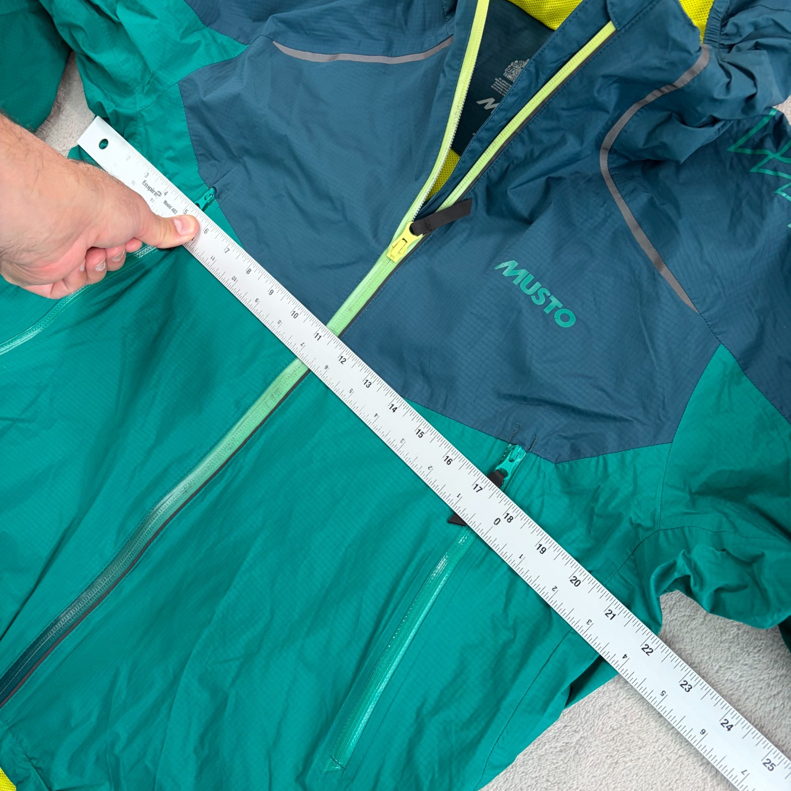 Musto Evolution Waterproof Sailing Jacket Men Med… - image 9