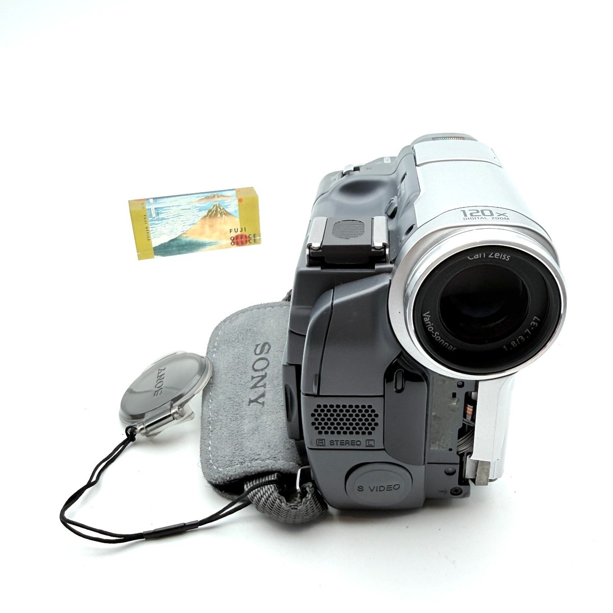 Sony Handycam DCR-TRV33 MiniDV Camcorder Carl Zeiss 10x Zoom Japan