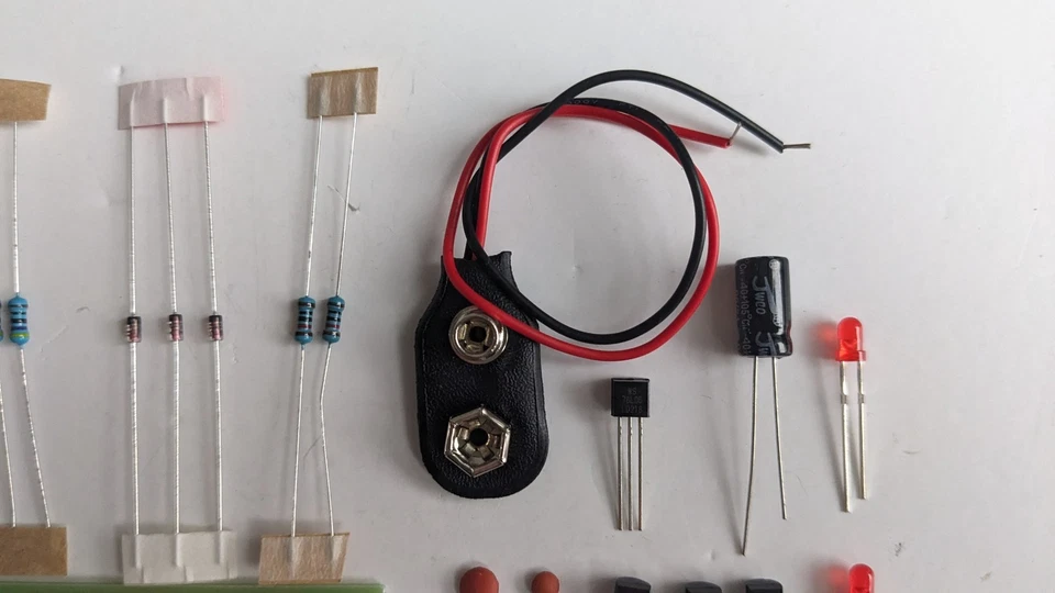 AT89C2051 6 Digital Clock Kit LED Electronic Clock DIY Kit 9V - Image 3 of 4