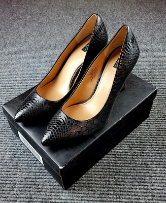 G.I.L.I. Black Snake Alecia Jill Pointed Toe Pumps sz 9 used Gili shoes with box