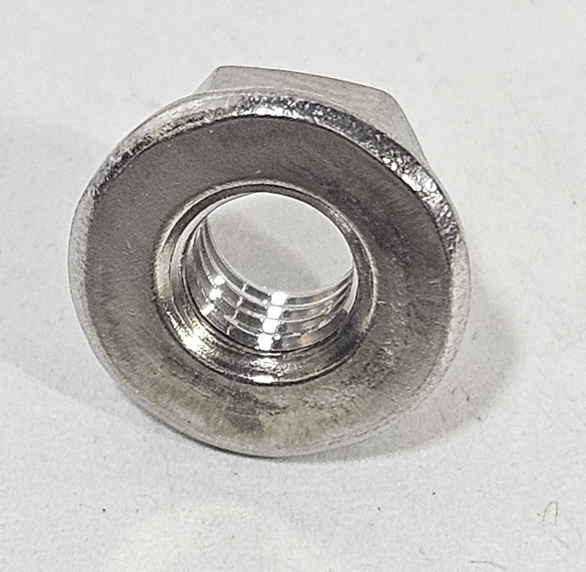 ？？？ 1 NEW Genuine 2017-2023 Honda CRF 450 X L Flange Nut 6mm OEM 90217