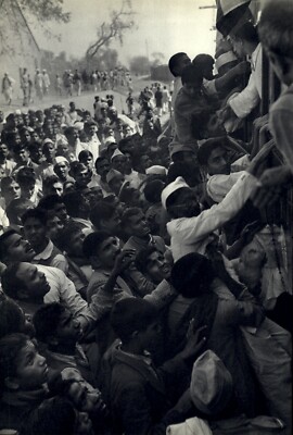 1952 Henri Cartier Bresson Delhi India Boarding Crowded Train Railroad Art Photo